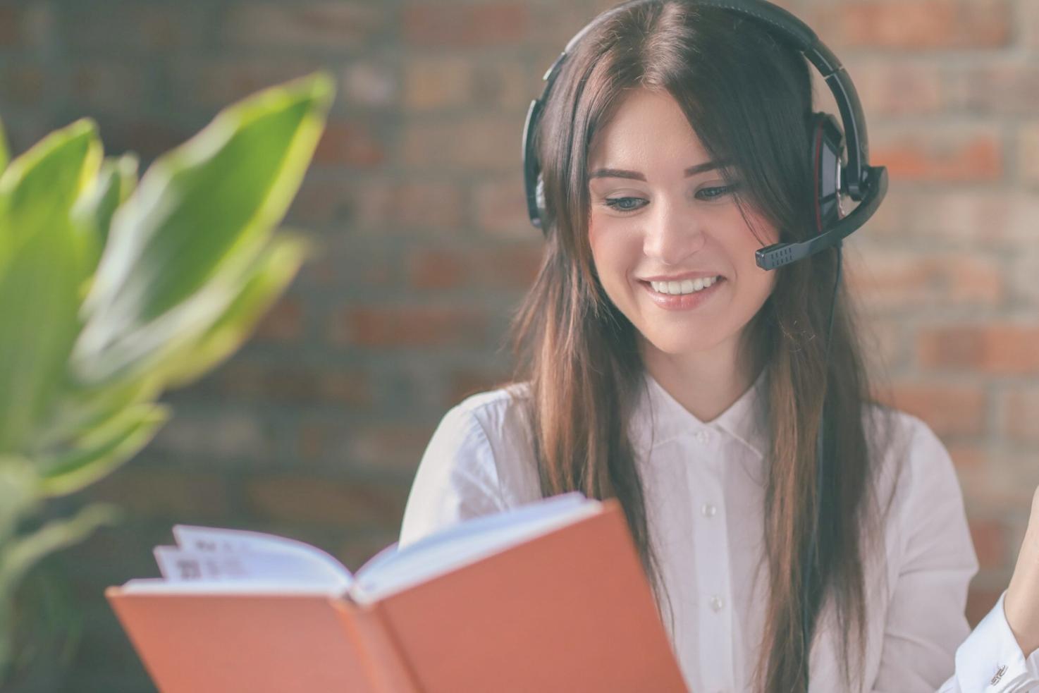 Modernes Lernumfeld für Finanzanalyse mit Arbeitsplätzen